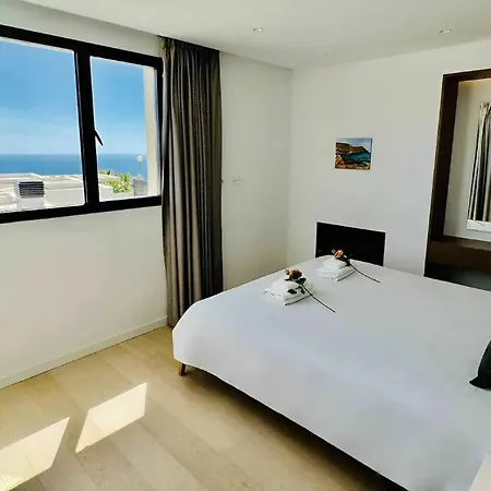 Increible Con Vistas Al Mar Desde La Piscina By Alterhome *